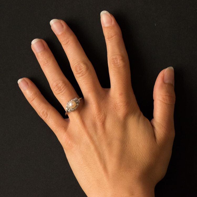 Anello Art Déco con diamante e perle coltivate