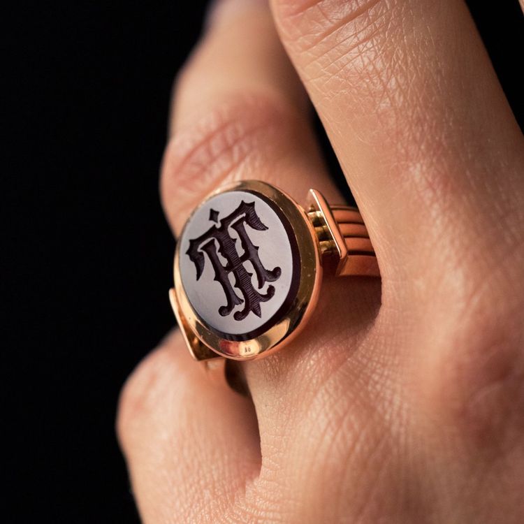 Bague Chevalière Or Et Intaille Sur Cornaline
