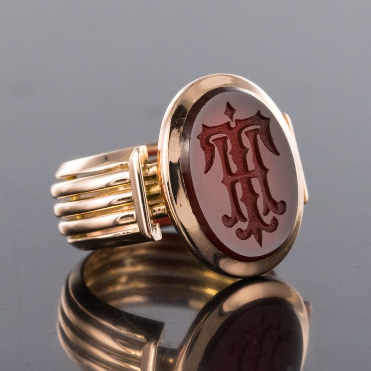 Bague Chevalière Or Et Intaille Sur Cornaline