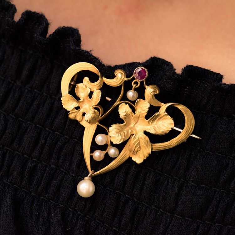 Jugendstil Rubin Perlen Brosche