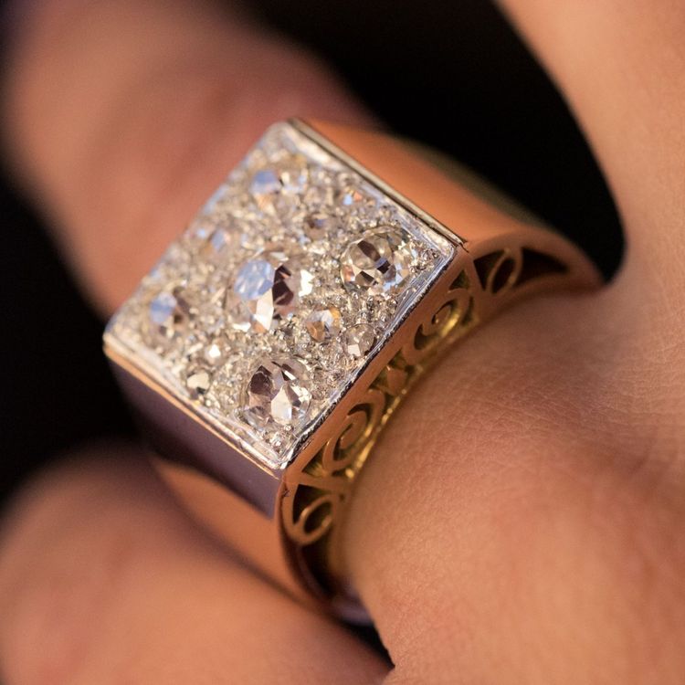 Art Deco Ring mit Diamanten besetzt
