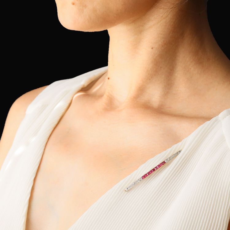 Spilla Art Déco in rubini e diamanti