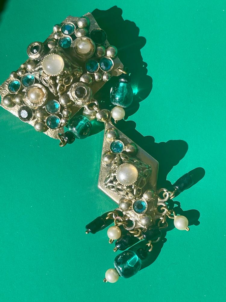 HENRY PERICHON (1910-1970). Schöne Brosche mit barocker Inspiration .