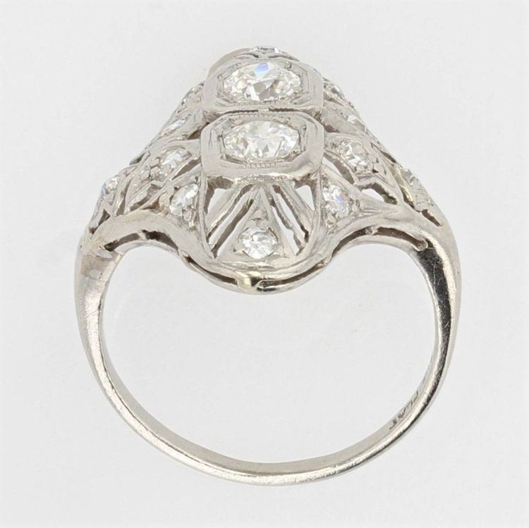 Anello con diamante Art Déco traforato