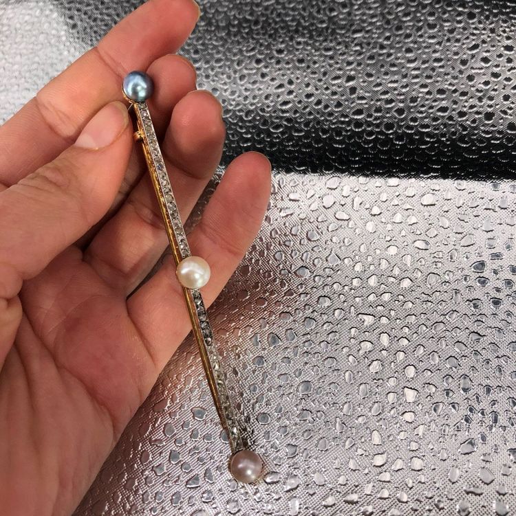Alte Brosche Diamant-Zuchtperlen Mabé