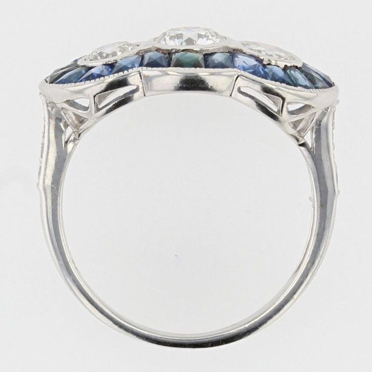Bague Style Art Déco Saphirs Calibrés Et Diamants