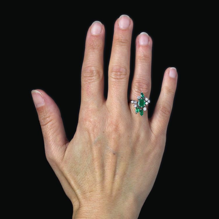 Anello vintage con smeraldo e diamante