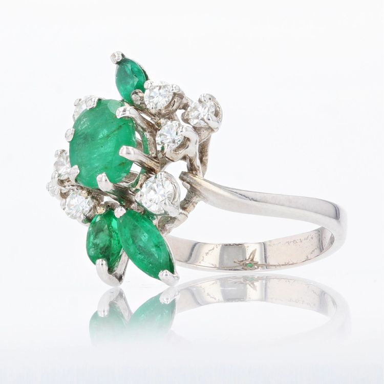Anello vintage con smeraldo e diamante