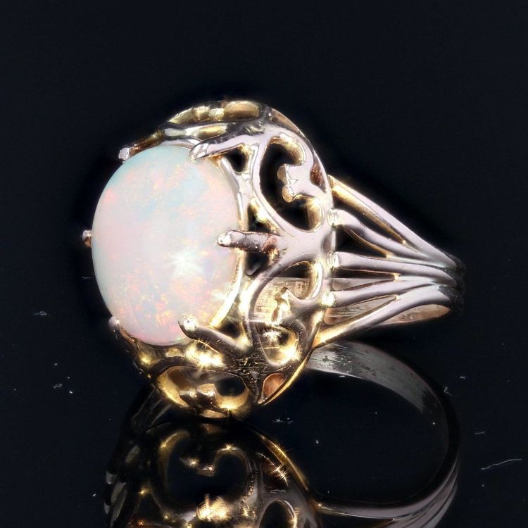 Anello vintage in opale e oro rosa