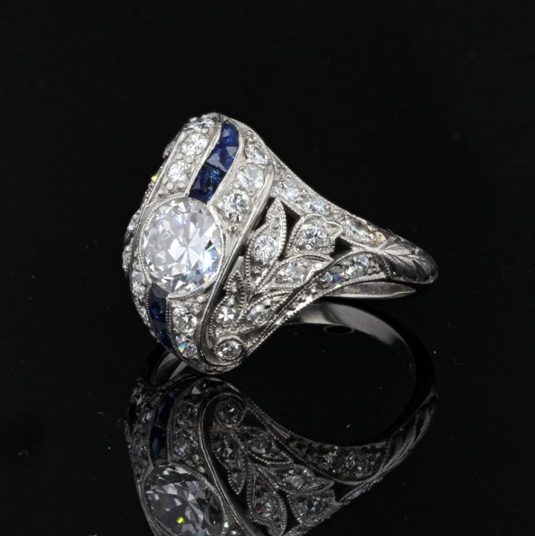 Art Deco Ring Kalibrierte Diamanten Saphire