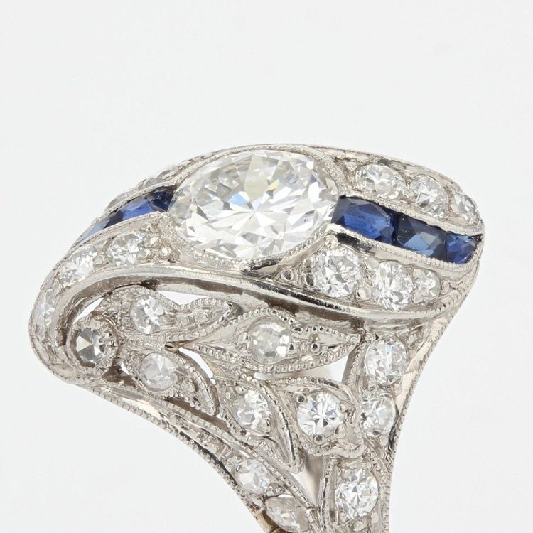 Art Deco Ring Kalibrierte Diamanten Saphire