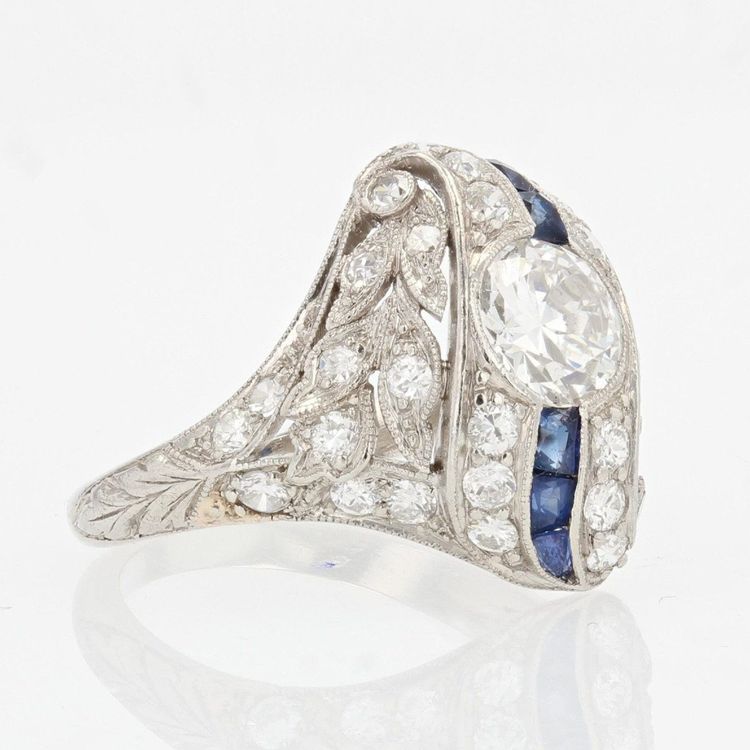 Art Deco Ring Kalibrierte Diamanten Saphire