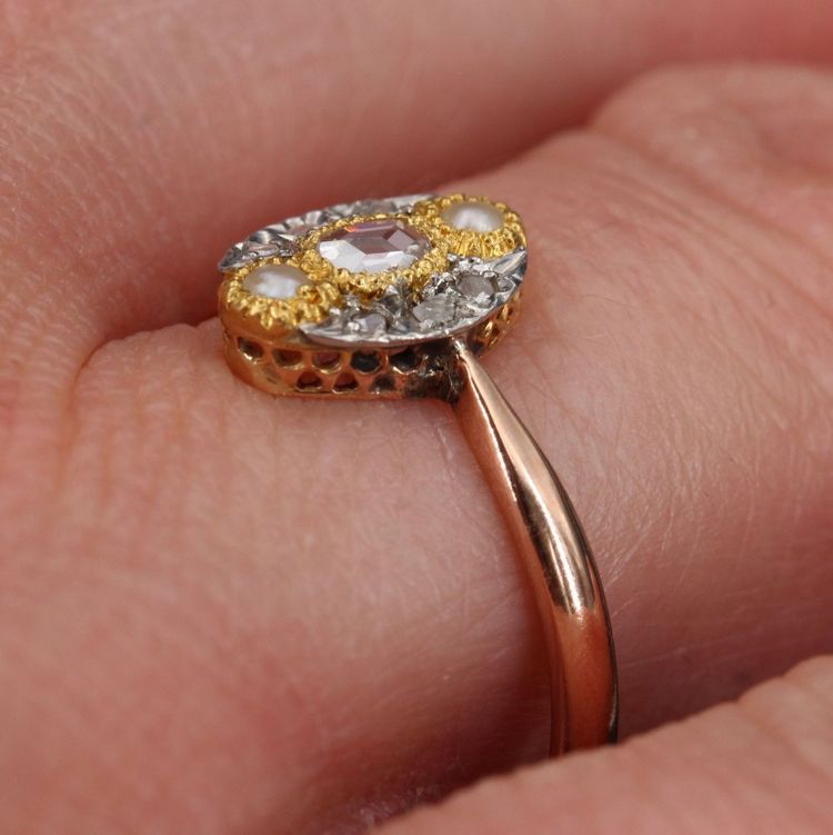 Antiker Marquise-Ring mit feinen Perlen und Diamanten