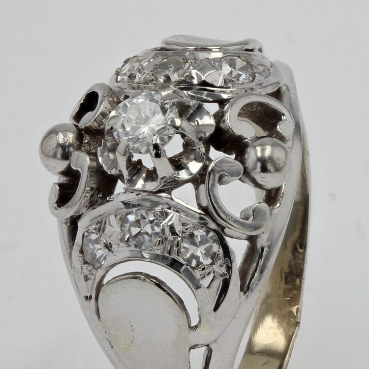 Bague Bombée Or Blanc Diamants