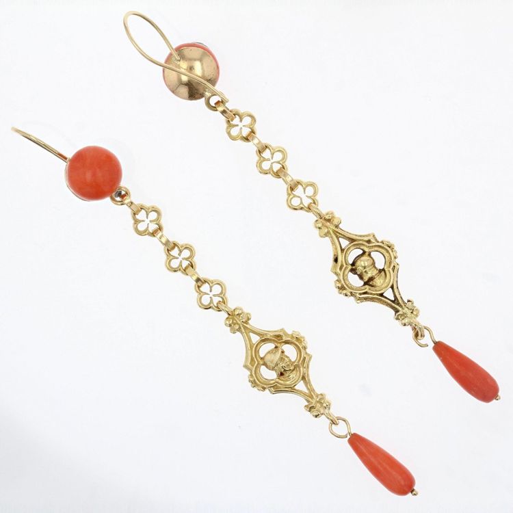 Pendants d'Oreilles Anciens Corail Et Or