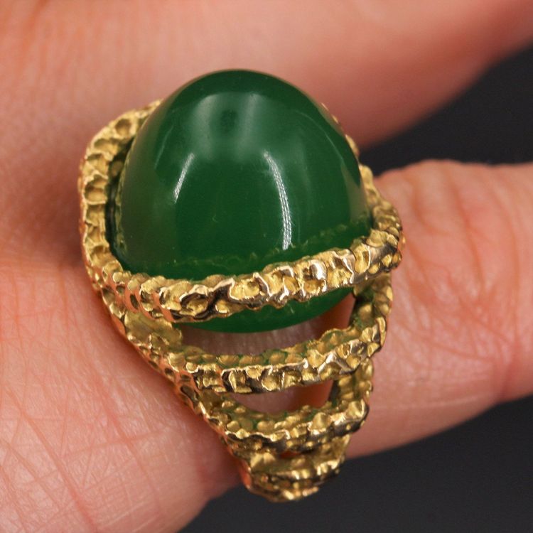 Bague Chrysoprase Et Or Ciselé
