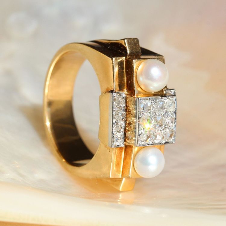 Fine Pearl Tank Diamond Ring