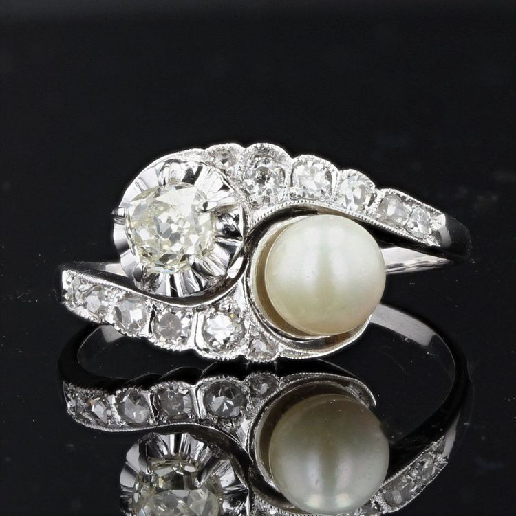 Antiker „You and Me“-Ring mit Perlen und Diamanten