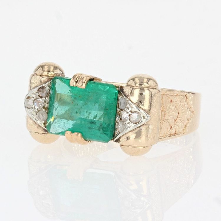 Anello Art Déco con smeraldo e diamanti