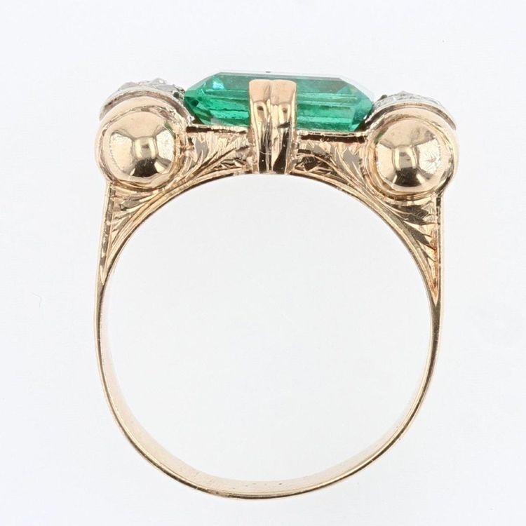 Anello Art Déco con smeraldo e diamanti