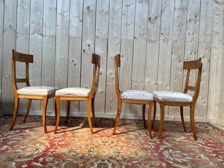 Suite de 4 chaises de style Louis XVI - Directoire 