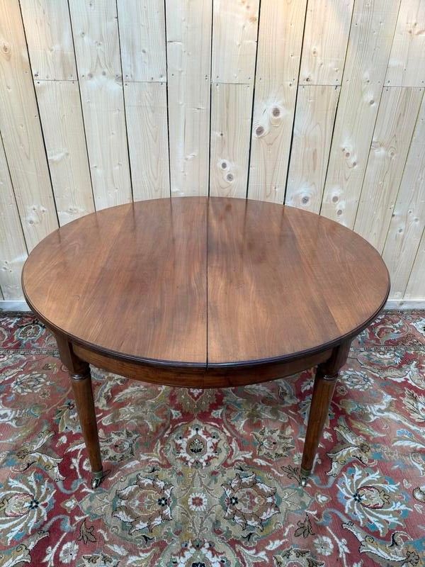 Louis XVI 230 cm round mahogany dining table