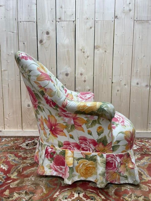 Fauteuil crapaud Napoléon III tissu fleuri 