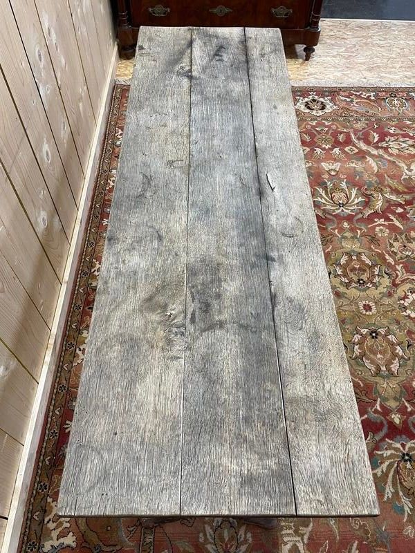 Iron cast iron and wooden tray bistro table