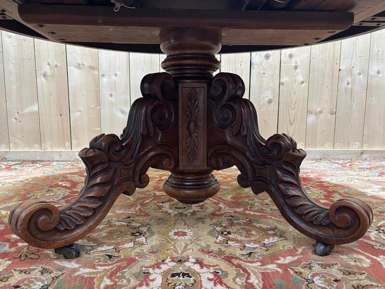 Oval dining table on central foot era Napoleon III