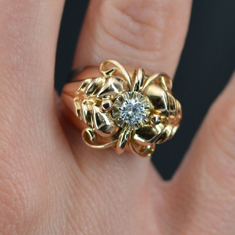 Anello vintage con cupola di diamanti