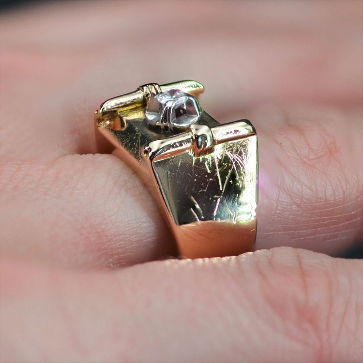 Tank Gold-Siegelring mit Diamanten