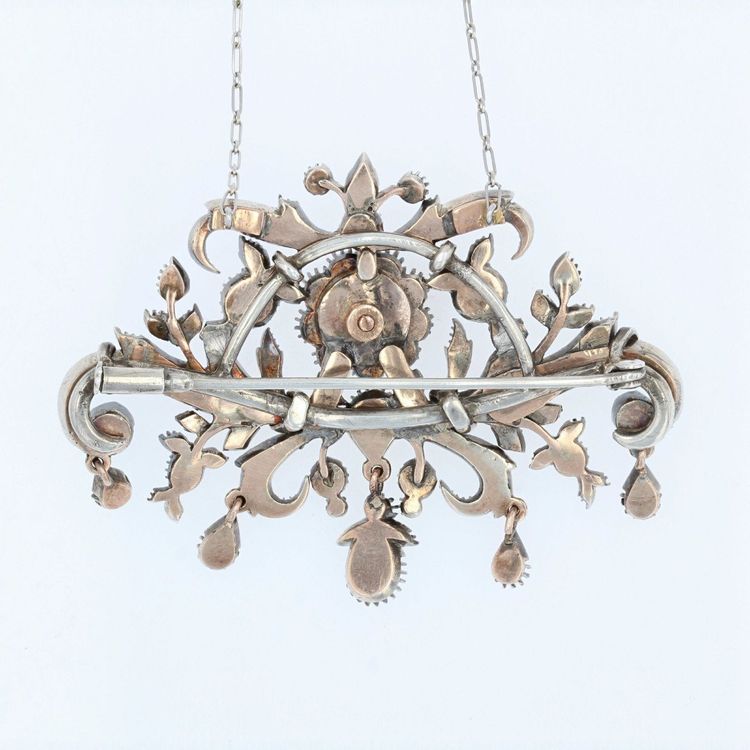 Antike Brosche mit Anhänger und Diamant im Rosenschliff