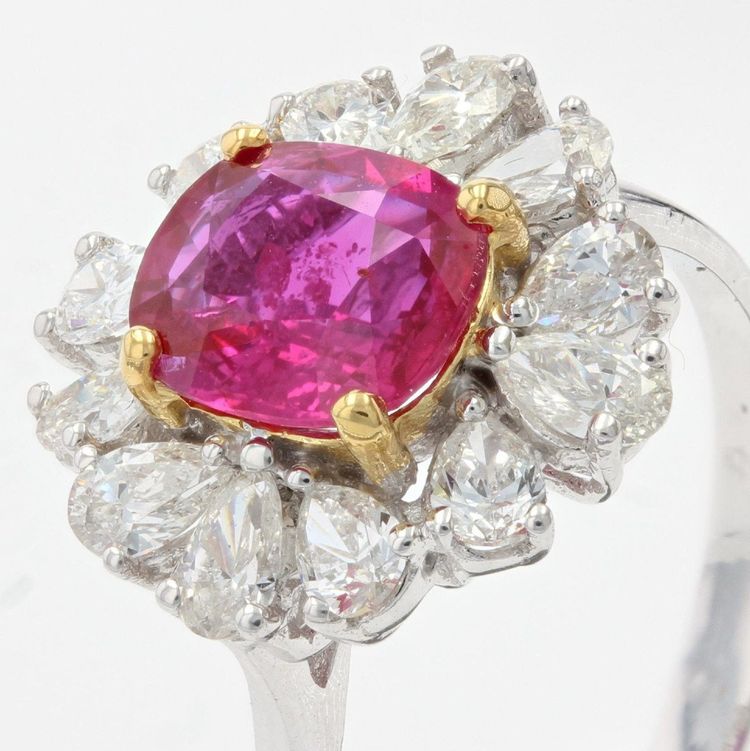 Bague Saphir Rose Et Diamants Taillés En Poire