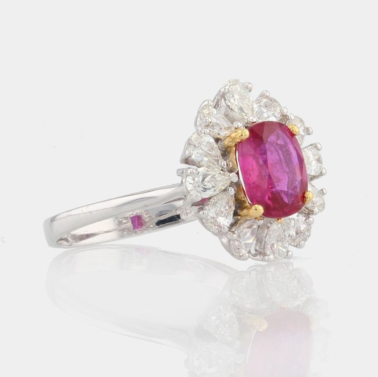 Bague Saphir Rose Et Diamants Taillés En Poire