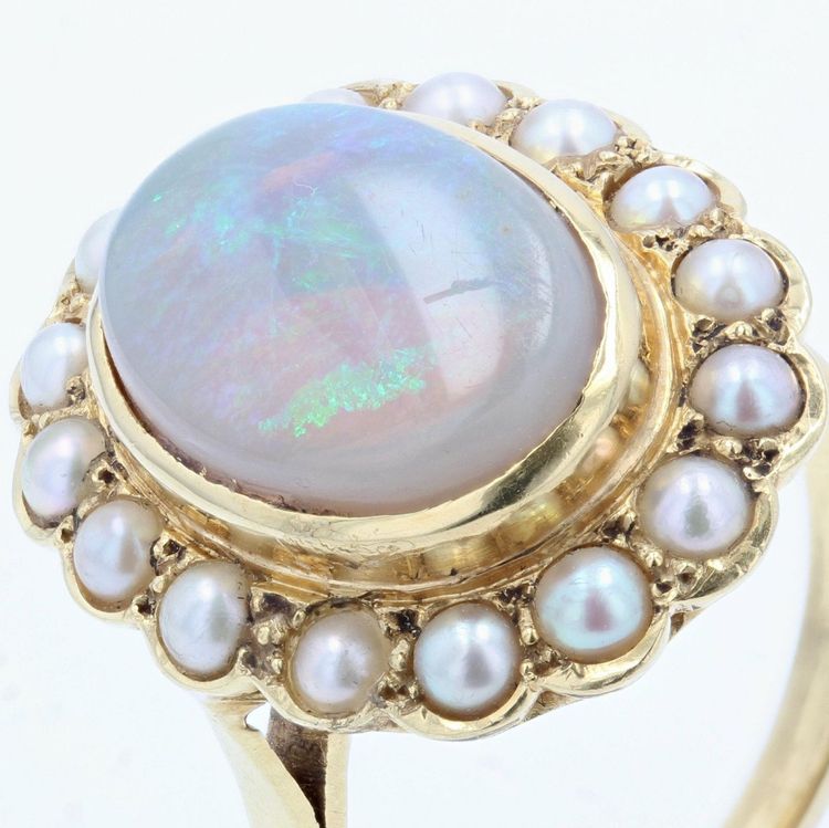 Anello in oro giallo con opale e perla