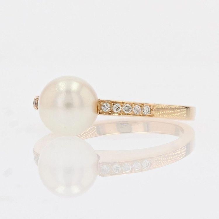 Anello piatto con perla e diamanti