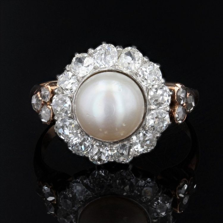 Antiker Gänseblümchenring mit feiner Perle und Diamant