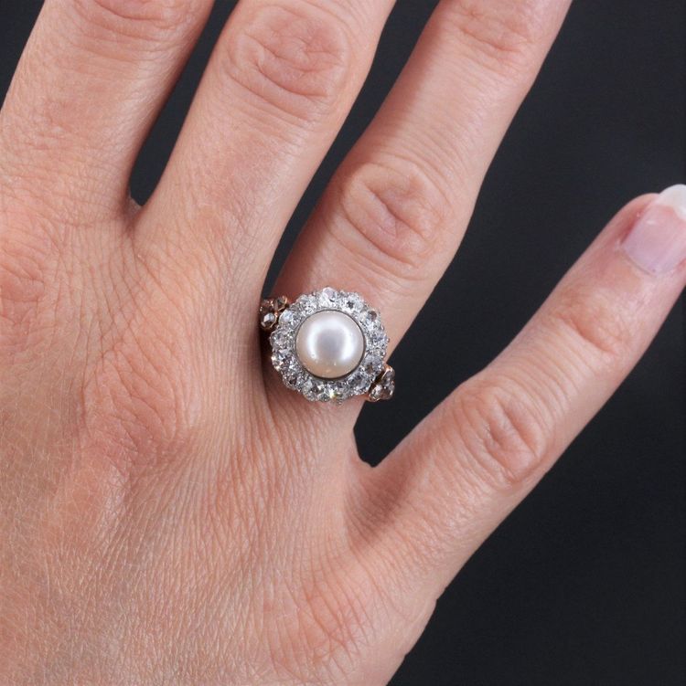 Antiker Gänseblümchenring mit feiner Perle und Diamant