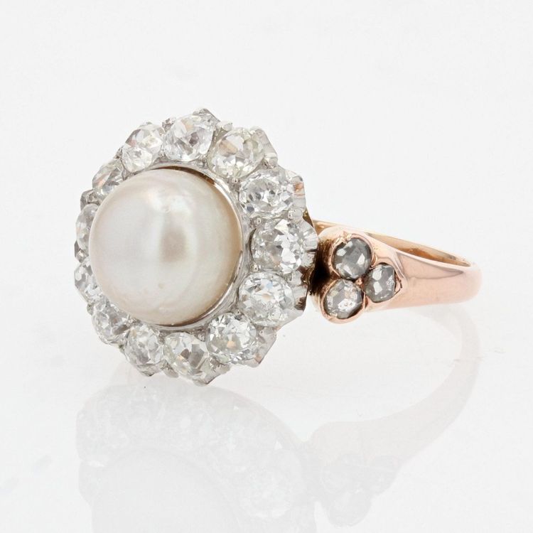 Antiker Gänseblümchenring mit feiner Perle und Diamant