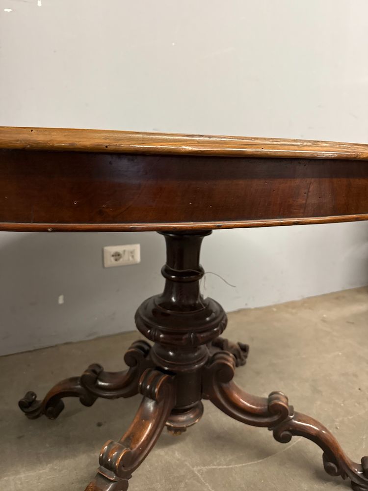 Table basse ovale ancienne en noyer massif, L. Filippo XIX, 76x72