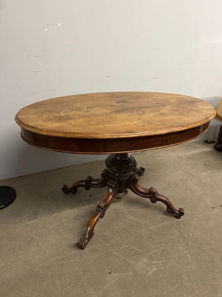 Table basse ovale ancienne en noyer massif, L. Filippo XIX, 76x72