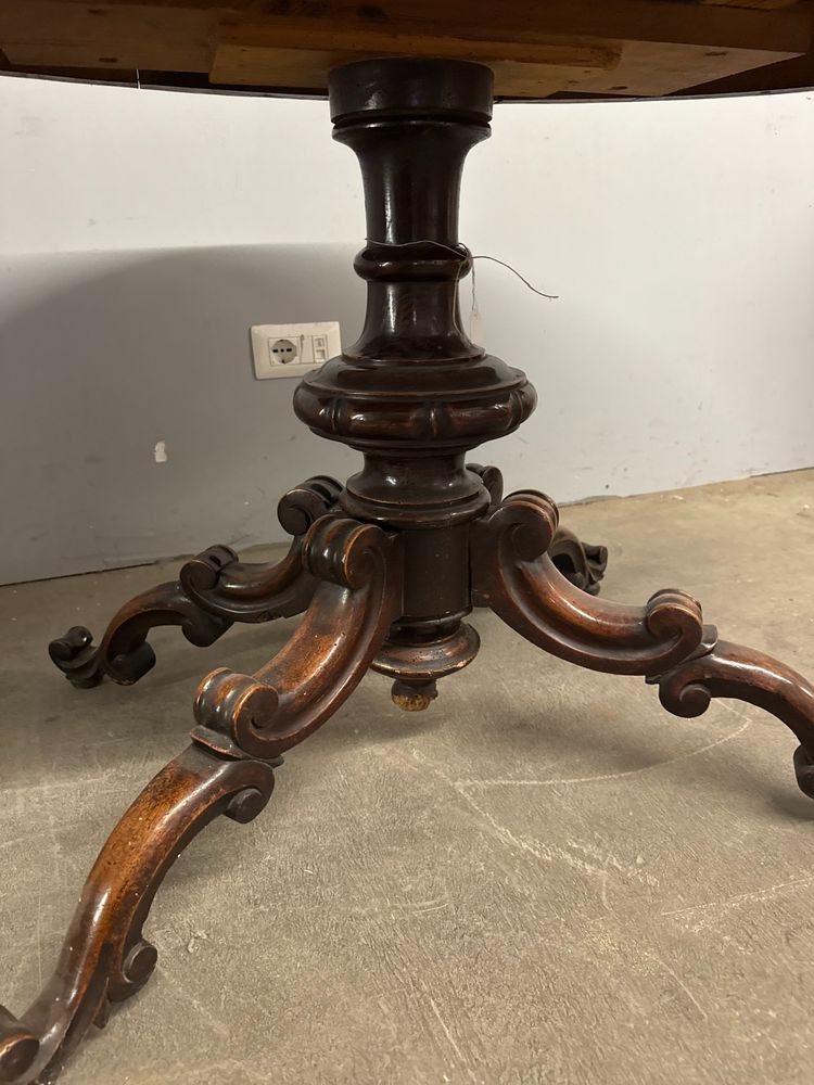 Table basse ovale ancienne en noyer massif, L. Filippo XIX, 76x72