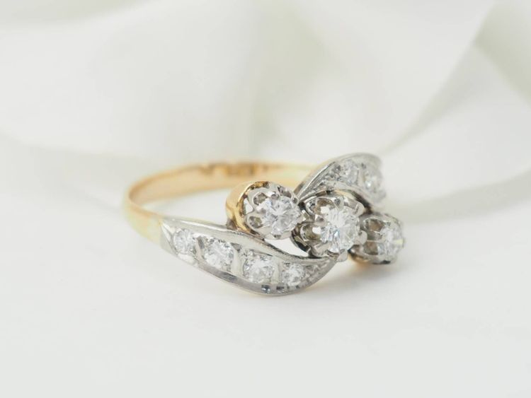 Antiker zweifarbiger Gold- und Diamantring