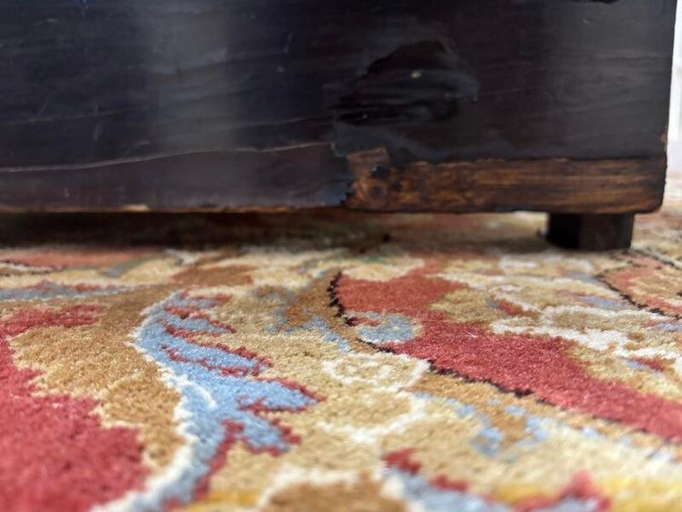 Aktoint oder Truhe der Schubladen, die mit 4 Schubladen öffnen