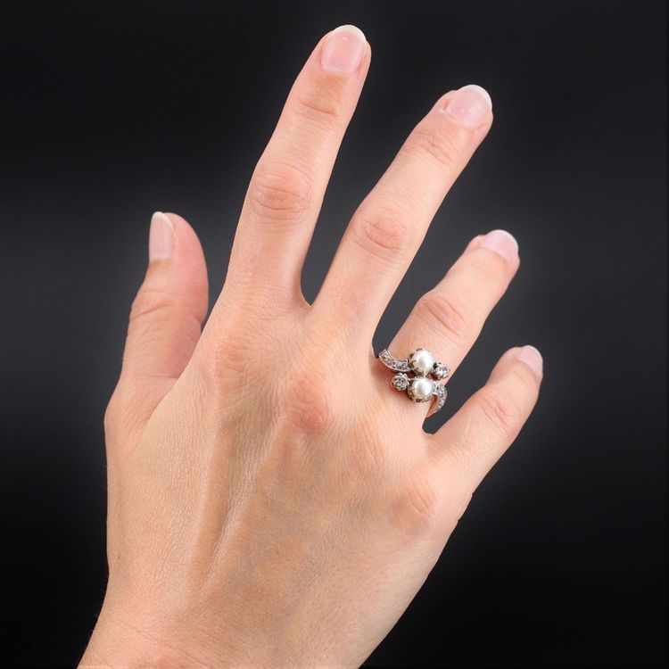 Antiker „You and Me“-Ring mit Perlen und Diamanten