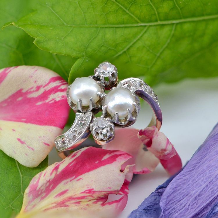 Antiker „You and Me“-Ring mit Perlen und Diamanten