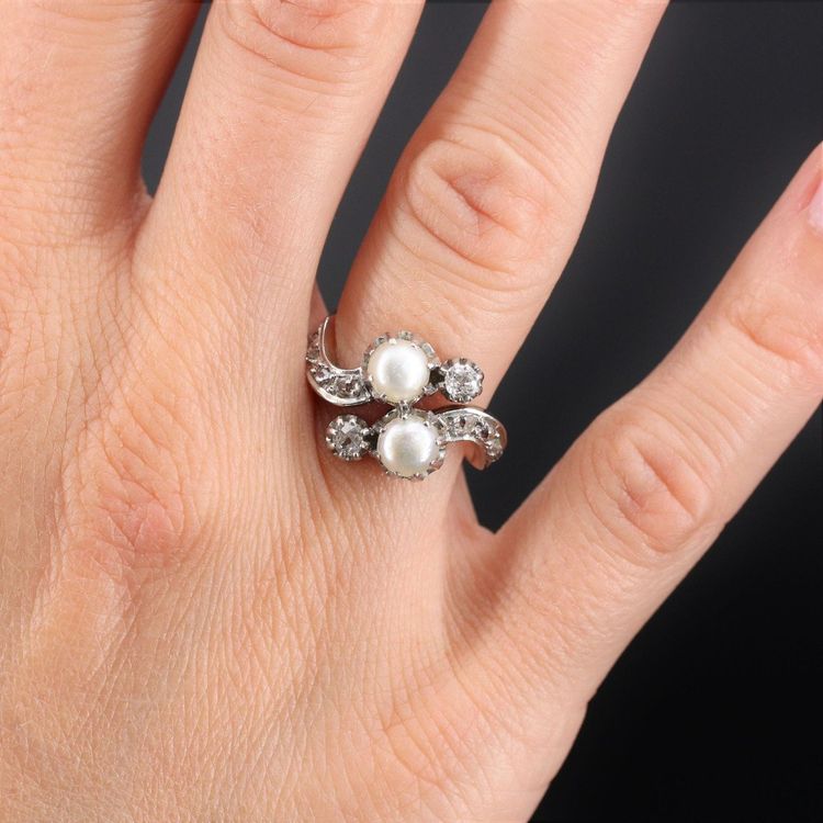 Antiker „You and Me“-Ring mit Perlen und Diamanten