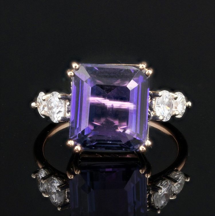 Bague Tanzanite Naturelle Certifiée Acoompagnée De Ses Diamants