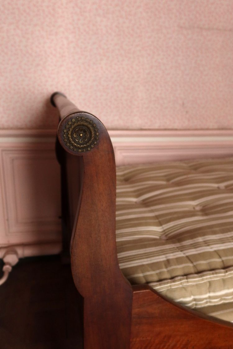 19th century Restoration bed
