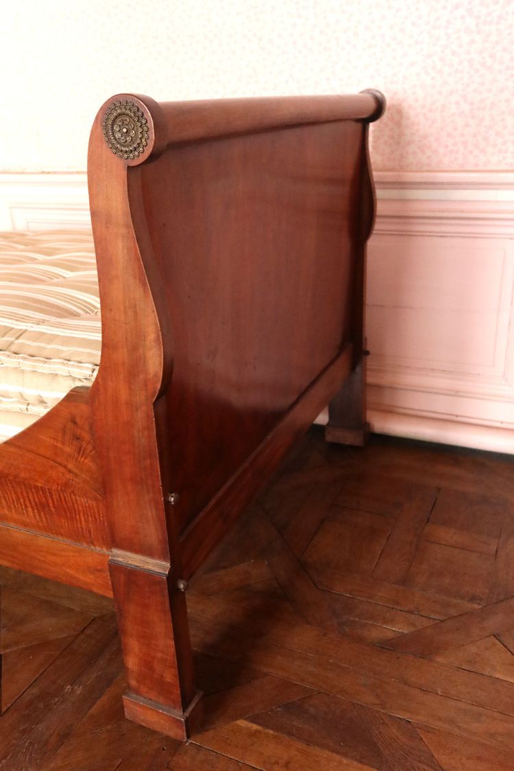 19th century Restoration bed